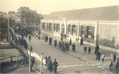 19000.jpg; 19000; Dr. C.A. Gerke; begrafenisstoet