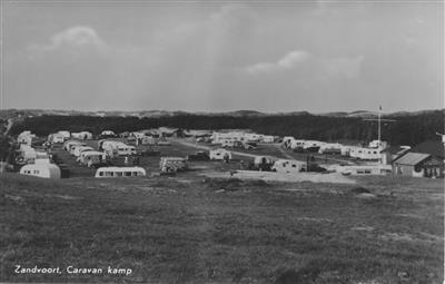 6cdcb3c4-efc8-4340-9ff0-1eb621576640.jpg; 61521; Caravan kamp de Zeereep; ansichtkaart