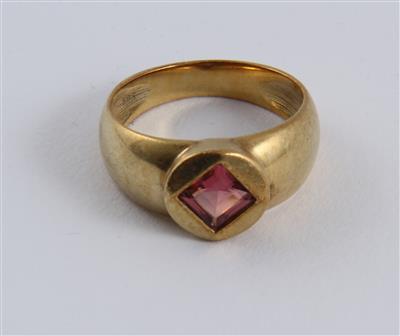 15017.1-01.jpg; 15017; Gouden ring met toermalijn; ring