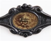 40309.1-03.jpg; 40309; Rouwbroche met haarwerk; broche